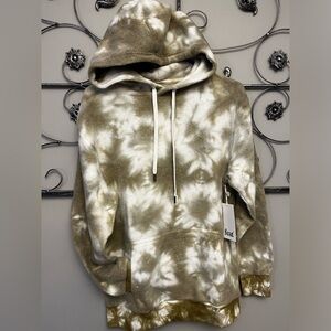 FEAT BlanketBlend Hoodie $118.00 NWT small / woman’s medium